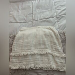 Boutique white fringe women’s skirt
